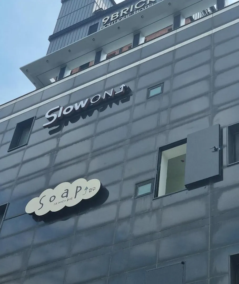 Slow On Hostel Hongdae Seoul