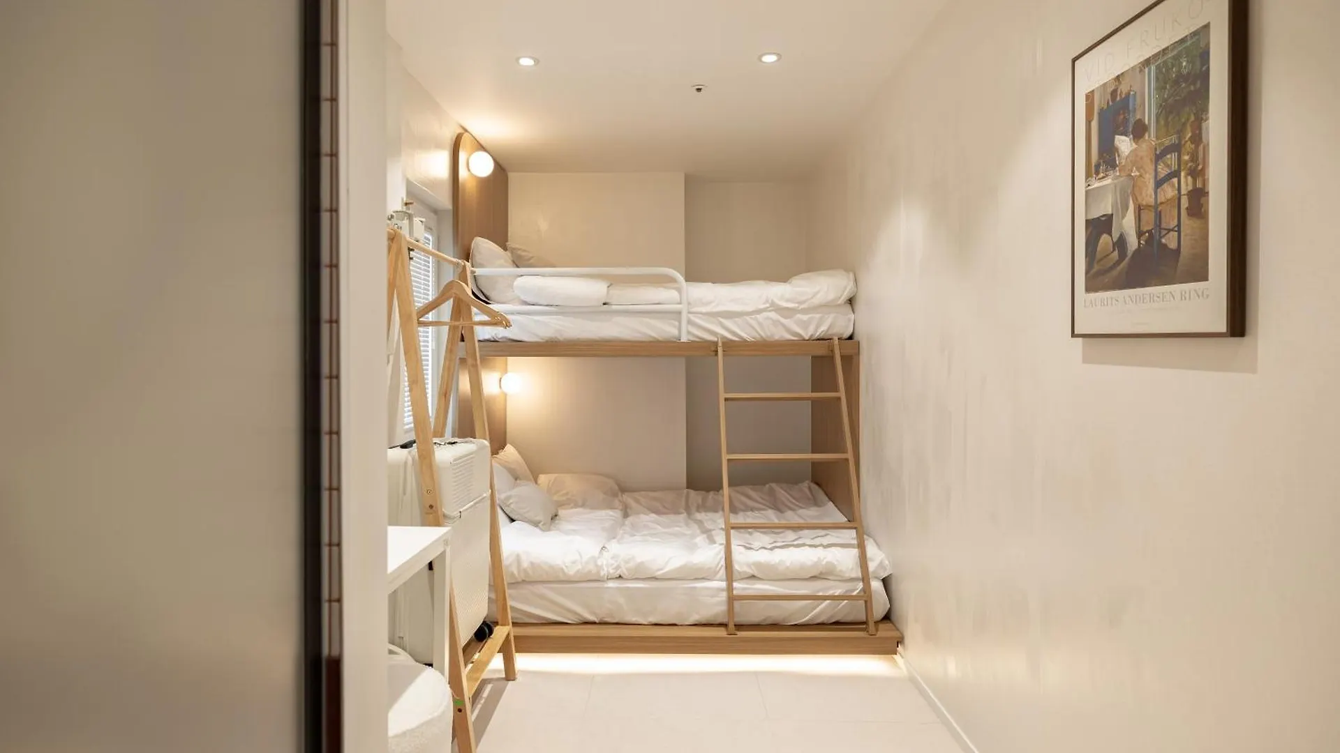Slow On Hostel Hongdae Seoul
