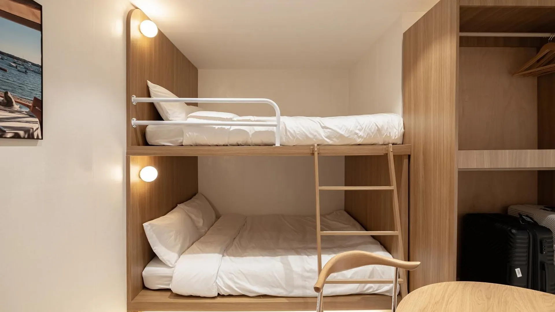 Slow On Hostel Hongdae Seoul